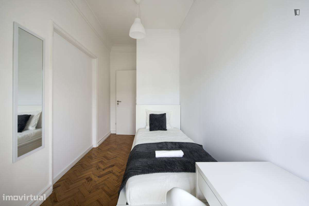 Quarto - localizado em Entrecampos Lisbon - Grande imagem: 4/10