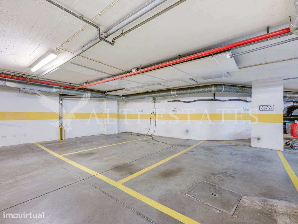 Apartamento T4 no prestigiado Monte Estoril.-47