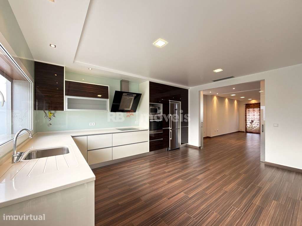 Moradia T4 na urbanização do Bonito - Grande imagem: 3/58