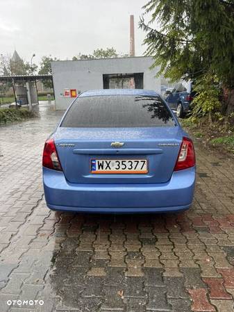 Chevrolet Lacetti - 4