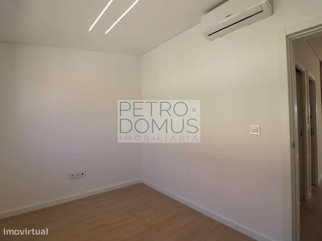 T2+1 EM PRÉDIO TOTALMENTE REMODELADO - ALMADA - VISTA CRISTO REI-32