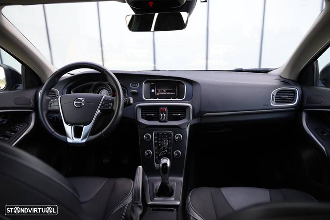 Volvo V40 2.0 D2 Momentum - 10