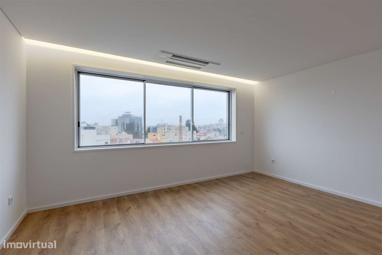 Apartamento T2 no Último Piso com Terraço na Boavista, Porto-15