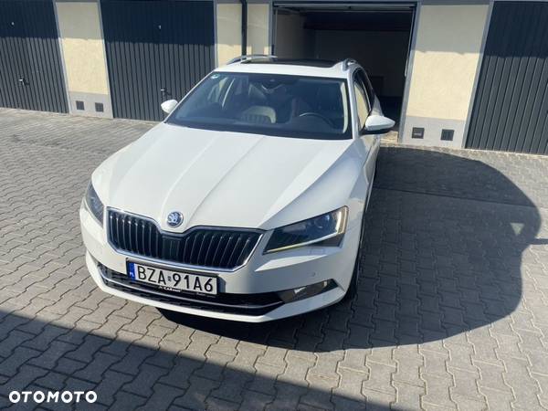 Skoda Superb 2.0 TDI 4x4 DSG Style - 9