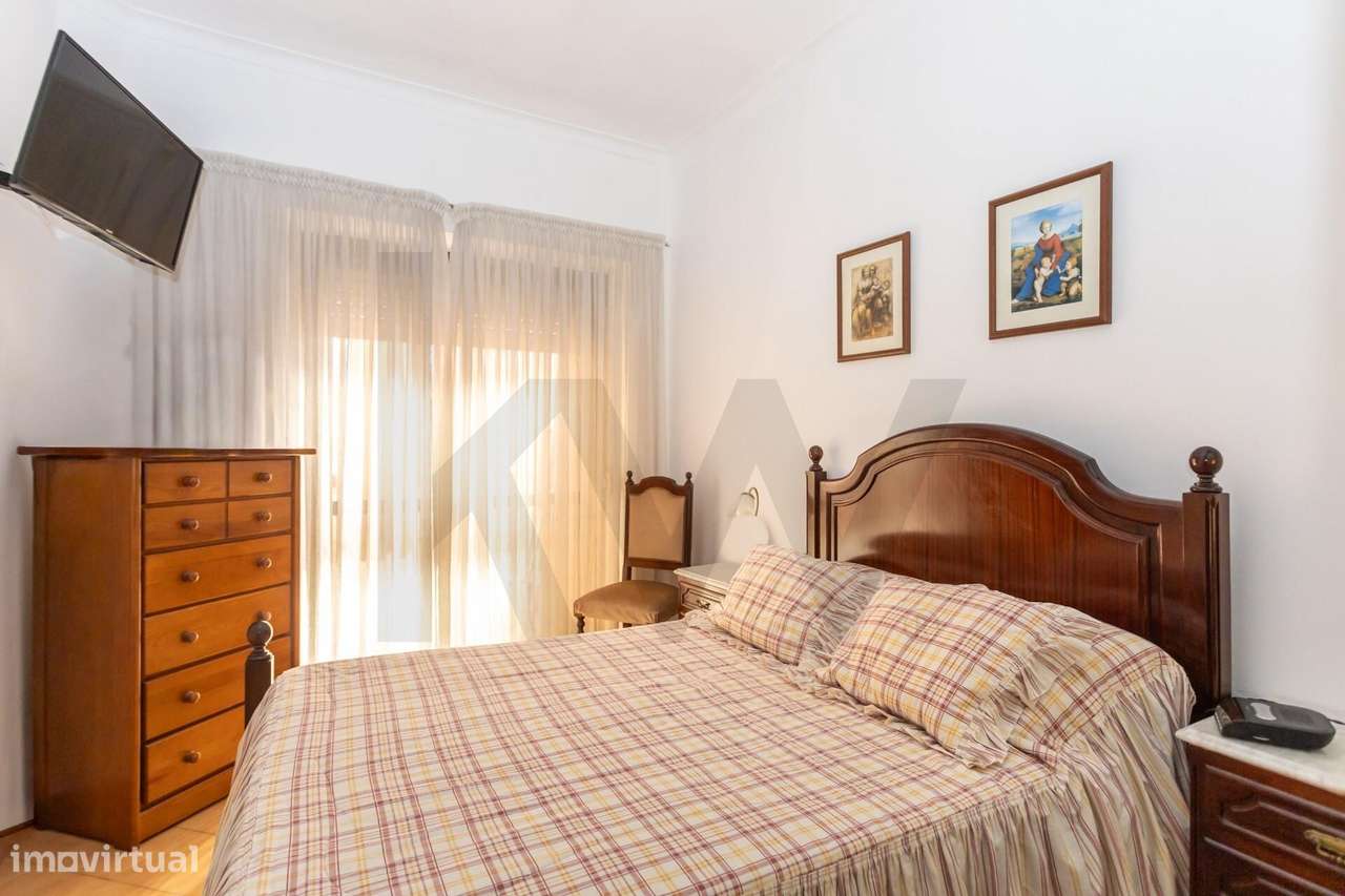 Apartamento T2 nos Foros da Amora - Grande imagem: 4/26