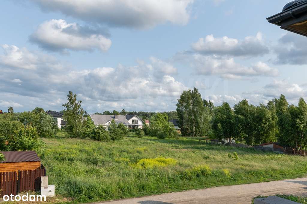 Nowoczesny dom w zielonej okolicy.-12