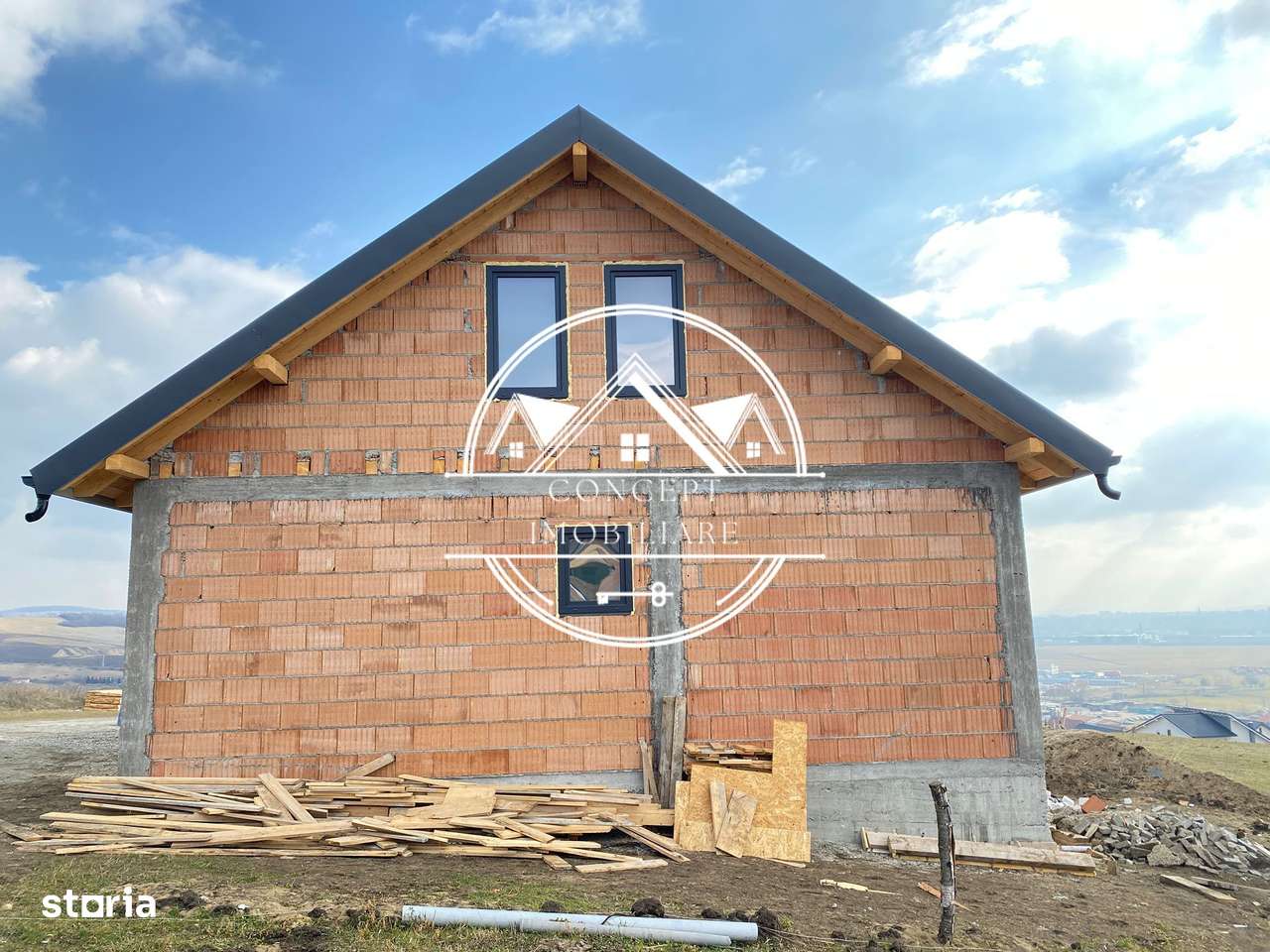 Casa de vanzare in Sibiu-Sura Mare,  210 mp utili si teren de 350 mp - Imagine principală: 3/16