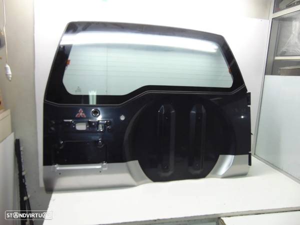 Mitsubishi Pajero porta mala - 1