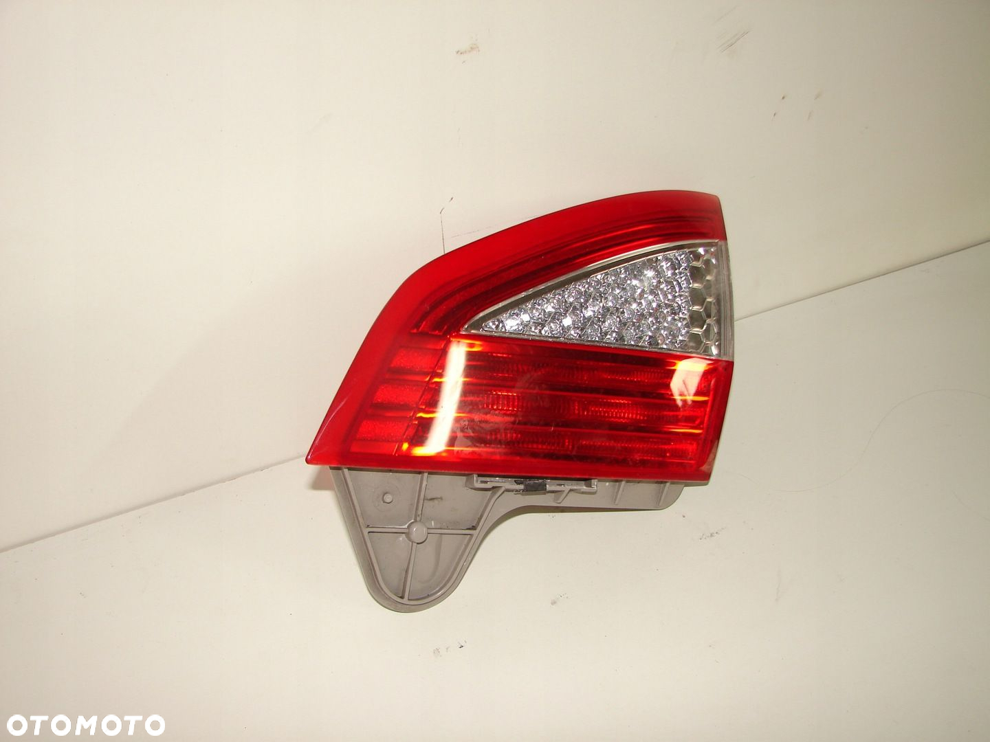 Lampa tylna tył prawa FORD MONDEO MK4 07-10 HB/SDN - 2