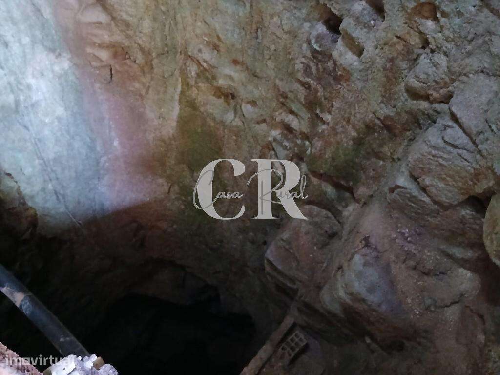 Propriedade com charme histórico, natureza e projeto aprovado em Figue-41