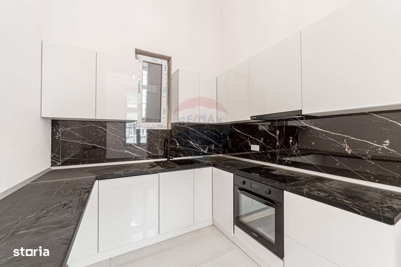 Spațiu de închiriat 149 mp, ultracentral, în Palatul Neumann - Imagine principală: 1/13