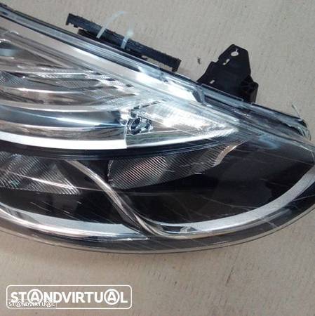 Farol Renault Clio modelo: 2013 Novo - 5