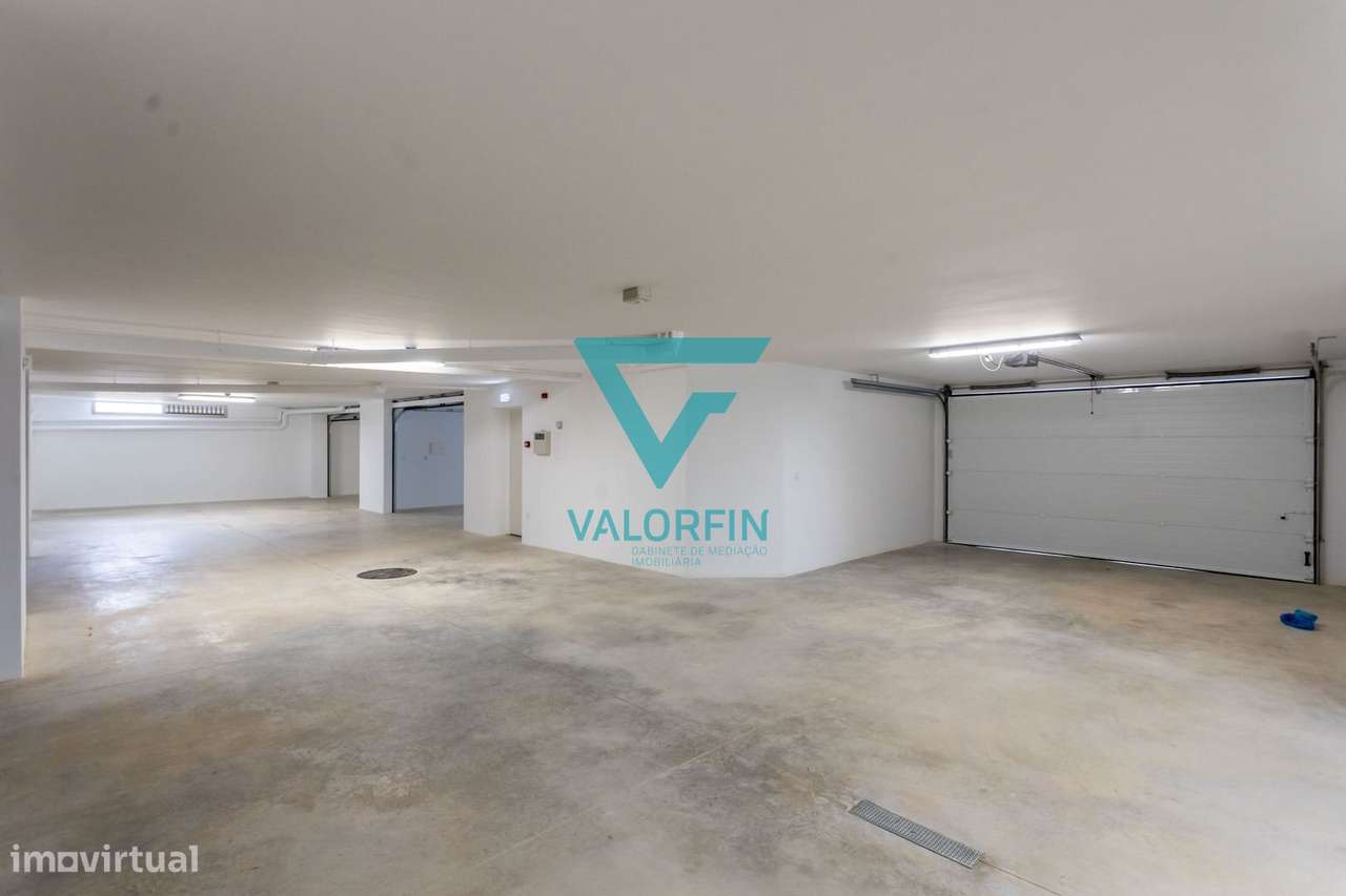 APARTAMENTO T3 NOVO c/ TERRAÇO em Parceiros | Leiria-23