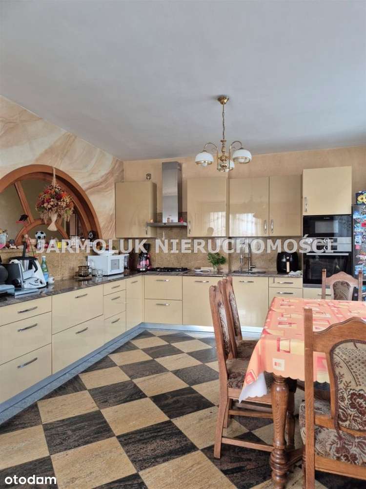 Hala Produkcyjna, dom i budynek biurowy-15