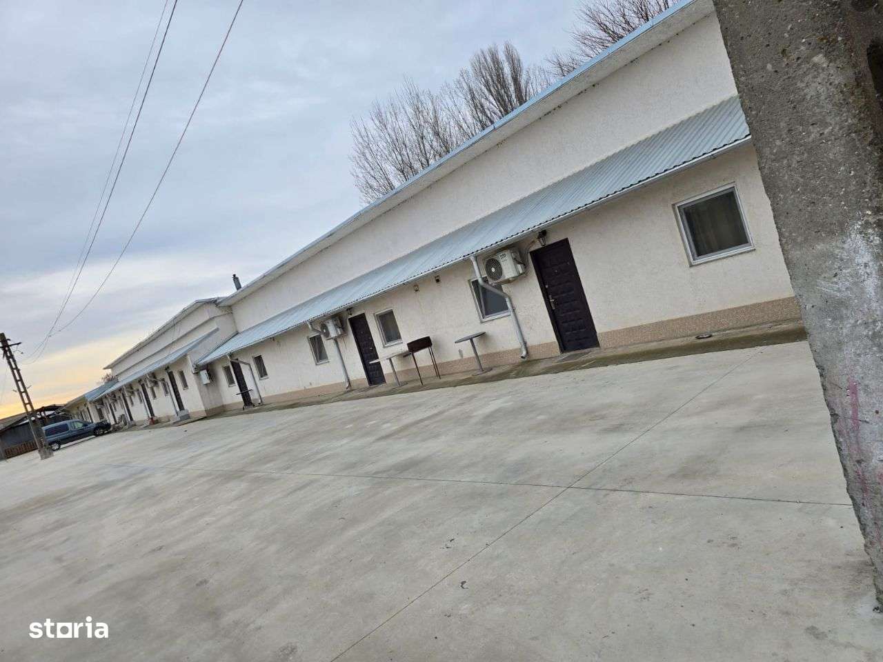 Vand /schimb constructii in suprafata de 977 mp+ teren aferent 1920 mp - Imagine principală: 1/6