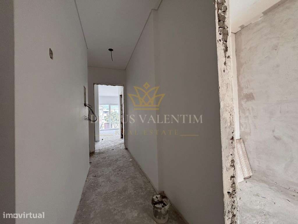 MORADIA GEMINADA -TRIPLEX T4 COM 3 WC
FERNÃO FERRO-13