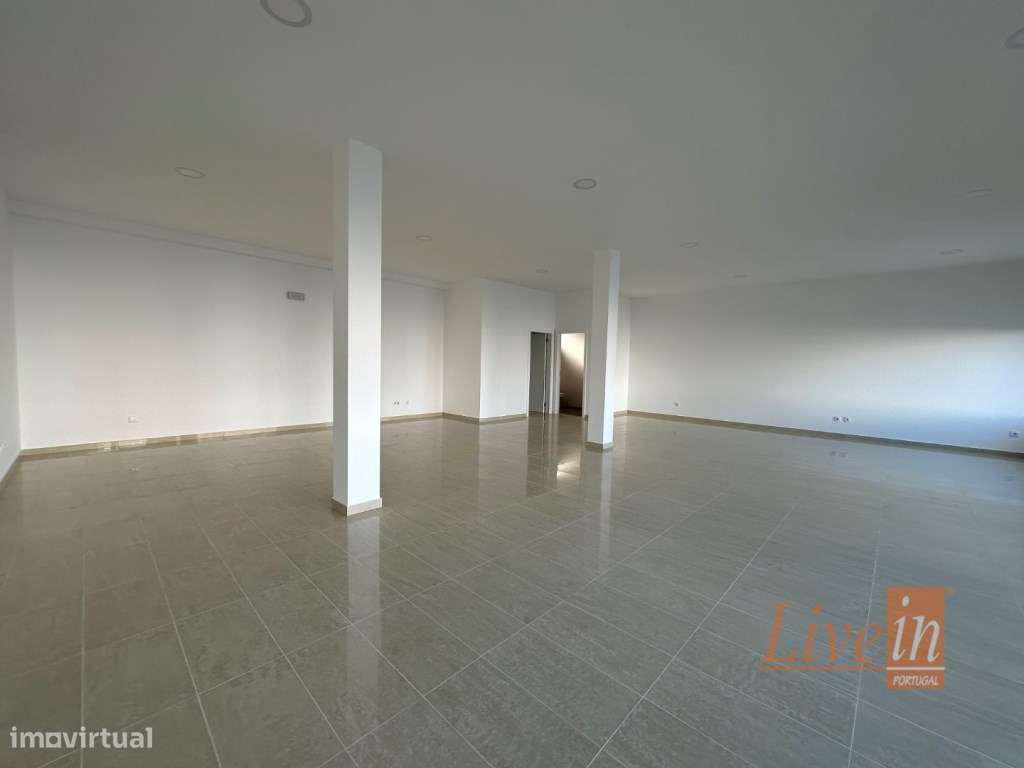 Loja com 111m2 na Carvoeira - Grande imagem: 5/14