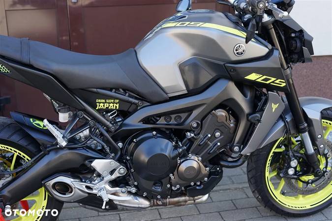 Yamaha MT - 8