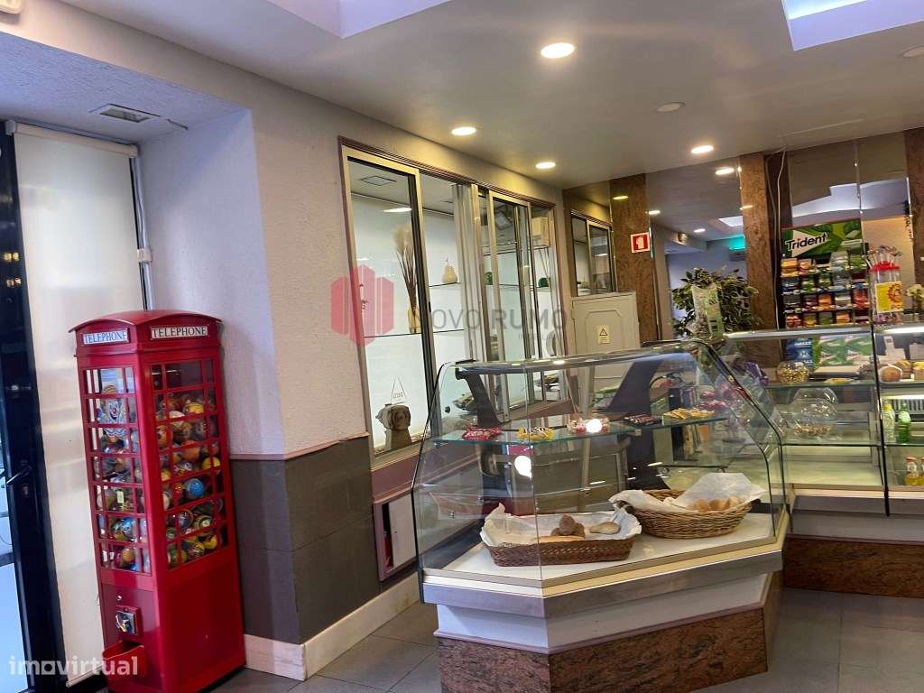 Trespasse de Café/Snack Bar, com 130 m2 de área bruta, situado na R... - Grande imagem: 4/23