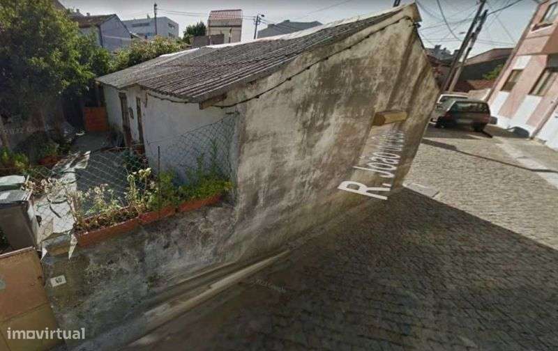 Oportunidade! Moradia e terreno  para renovar - Grande imagem: 3/3