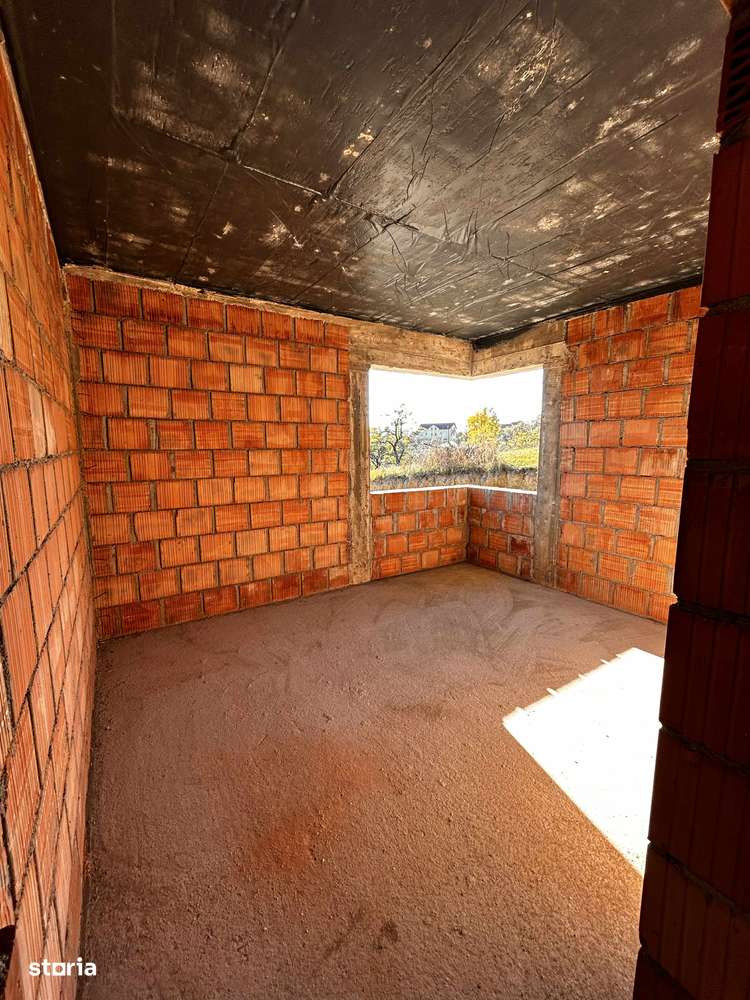 Două case. Două povești care așteaptă să înceapă.-7