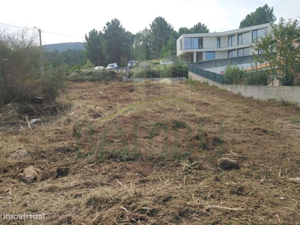 Terreno para construção em Nogueira - Grande imagem: 3/9