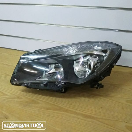 Farol Mercedes CLA Modelo: 2012 Novo - 3