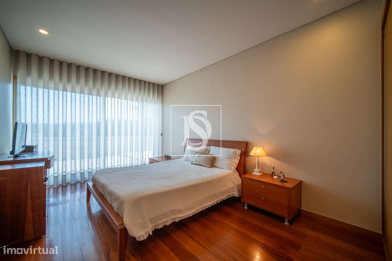 Exclusiva Moradia T4+1 c/ Piscina Aquecida e mais de 380 m²-18