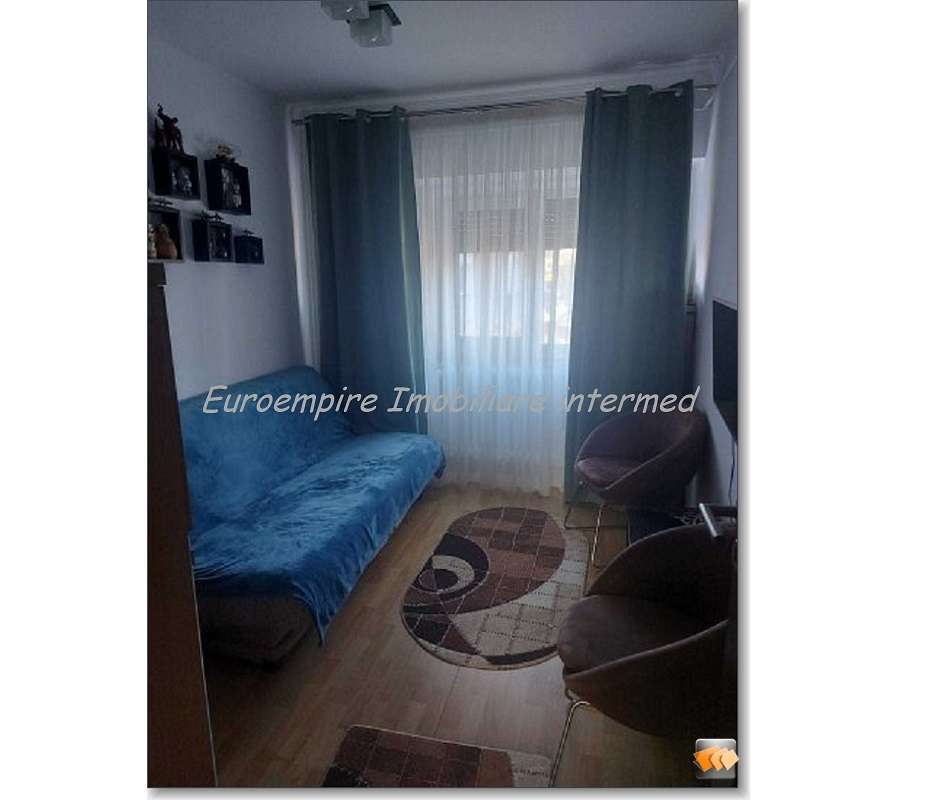 Apartament 3 camere decomandate zona Trocadero-3