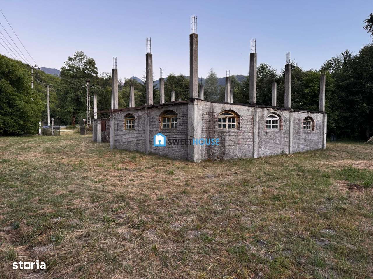 Oportunitate de investitie Cabana Cartisoara Zona Turistica - Imagine principală: 5/20