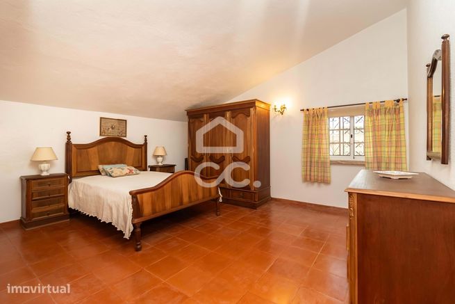 Moradia Isolada T8 em terreno de 1000 m2 em Belverde-47