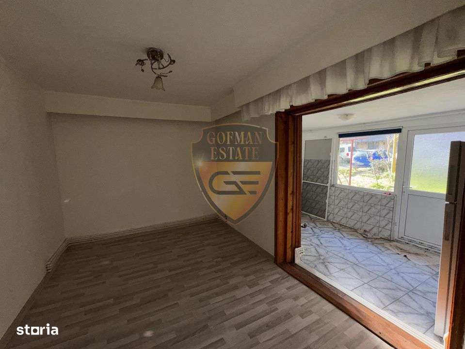 Garsoniera 25 mp, Tomis Nord , Parter , centrala gaze, balcon - Imagine principală: 3/12