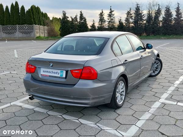 BMW Seria 3 318d - 34