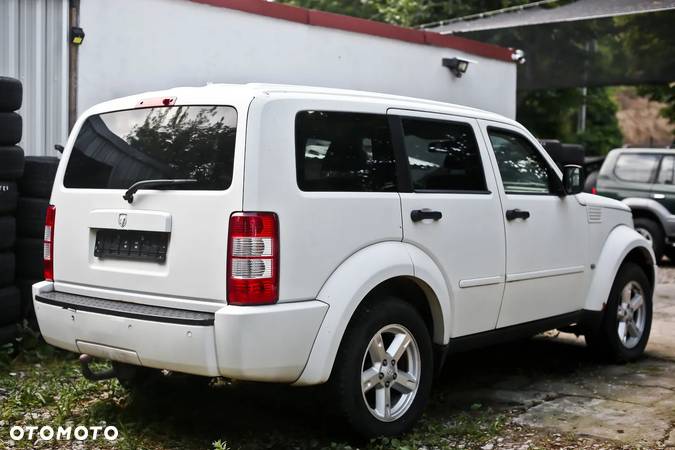 Dodge Nitro - 4