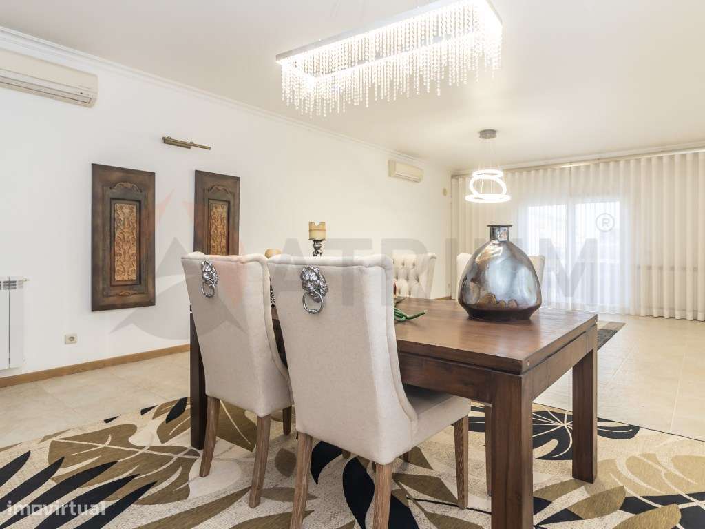 Exclusiva Moradia T6 com Quintinha, Piscina e Elevado Potencial de ...-10