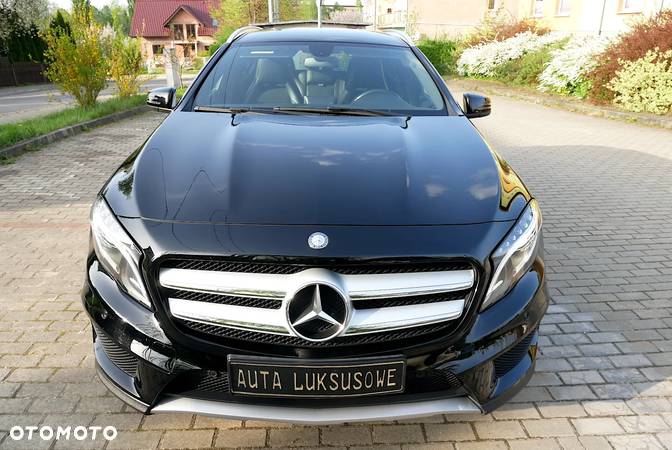 Mercedes-Benz GLA 200 7G-DCT AMG Line - 16