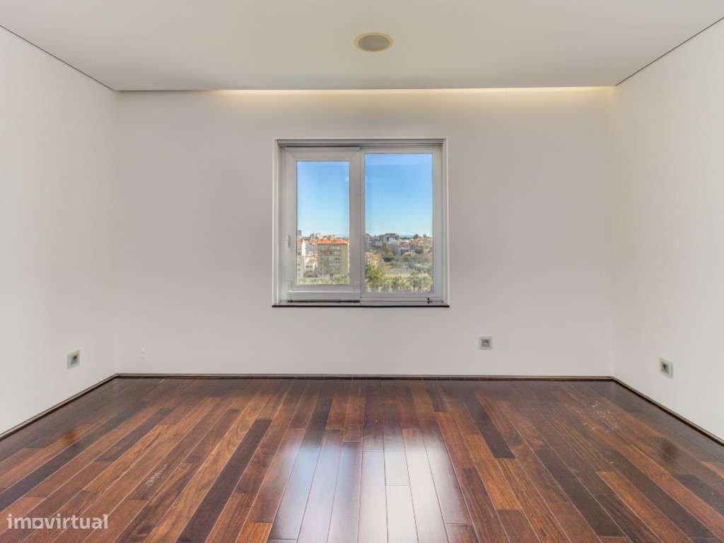 Apartamento T5 + 1 no Condomínio Jardins São Lourenço - Lisboa-17