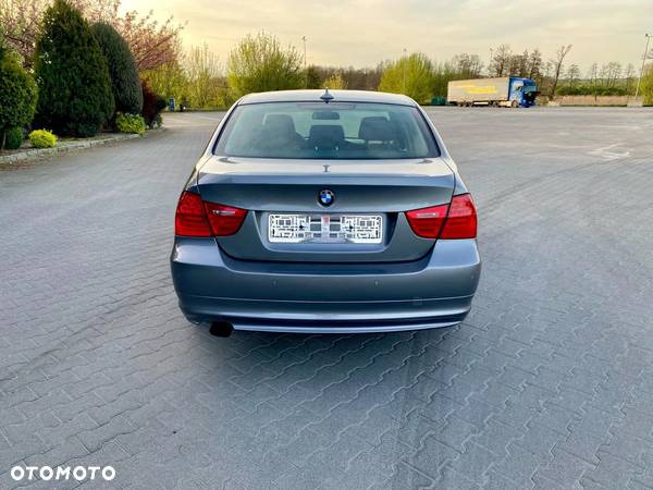 BMW Seria 3 318d Luxury Line EU6 - 3