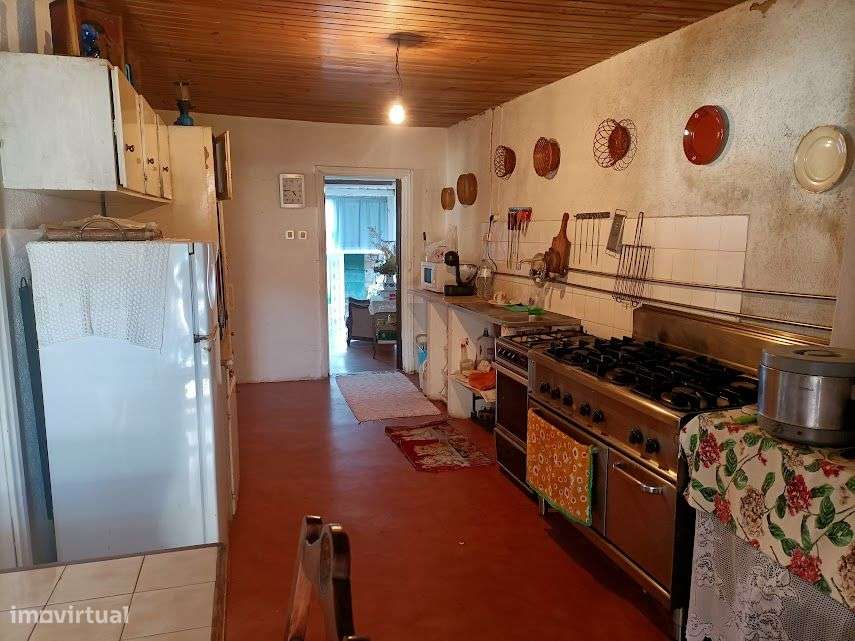 Quinta com 47.000 m2 junto ao Rio Calvo, em Valpaços, ideal p/ turismo-13