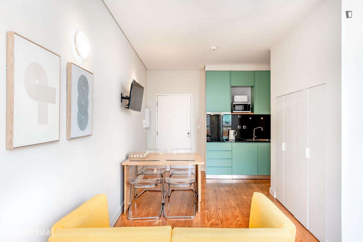 Estúdio - localizado em Santo Ildefonso Porto - Grande imagem: 5/9