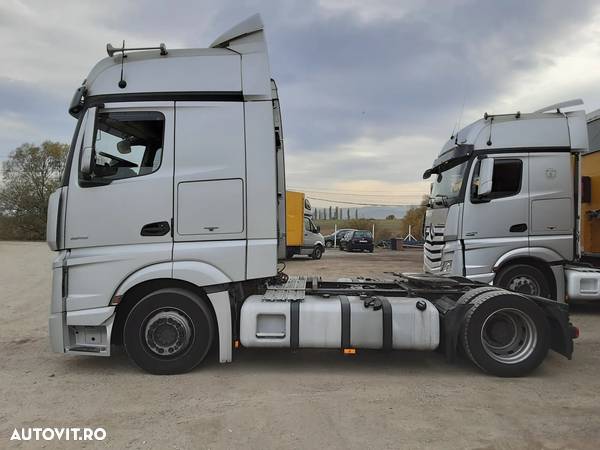 Mercedes-Benz 58 ACTROS - 2