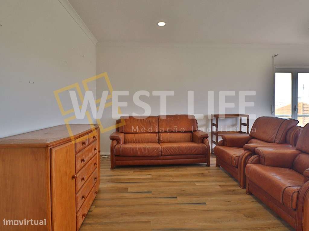 EXCLUSIVO West Life - Arrendamento T2+1 duplex, a 850 metros da pra... - Grande imagem: 2/22