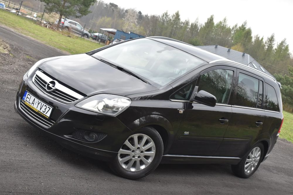 Opel Zafira B 1.8 Sport 2011