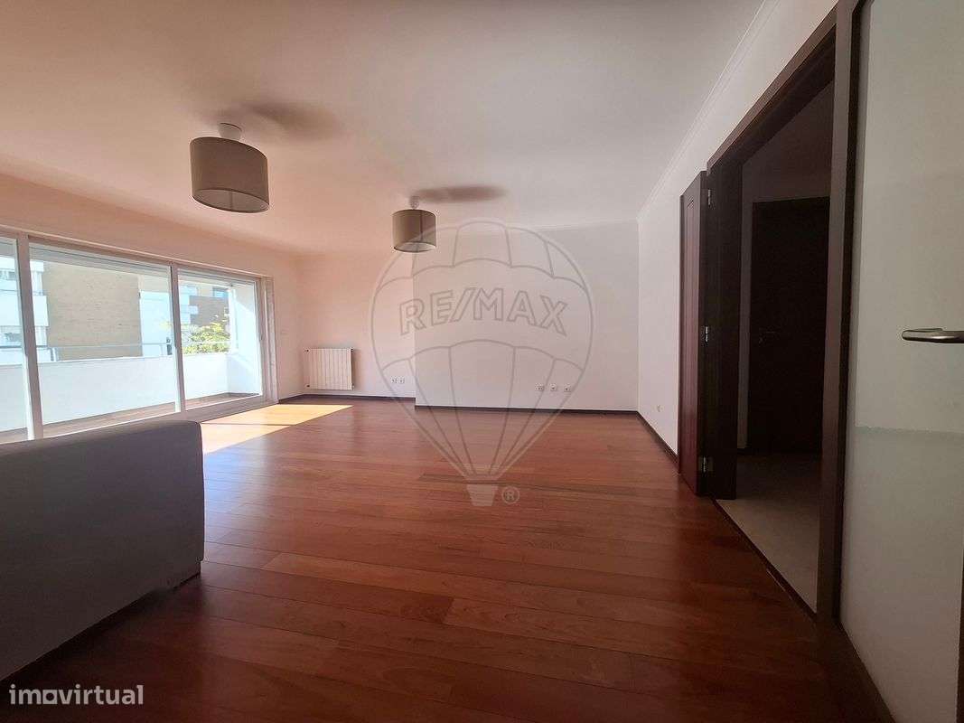 Apartamento T2 para arrendamento - Grande imagem: 2/27