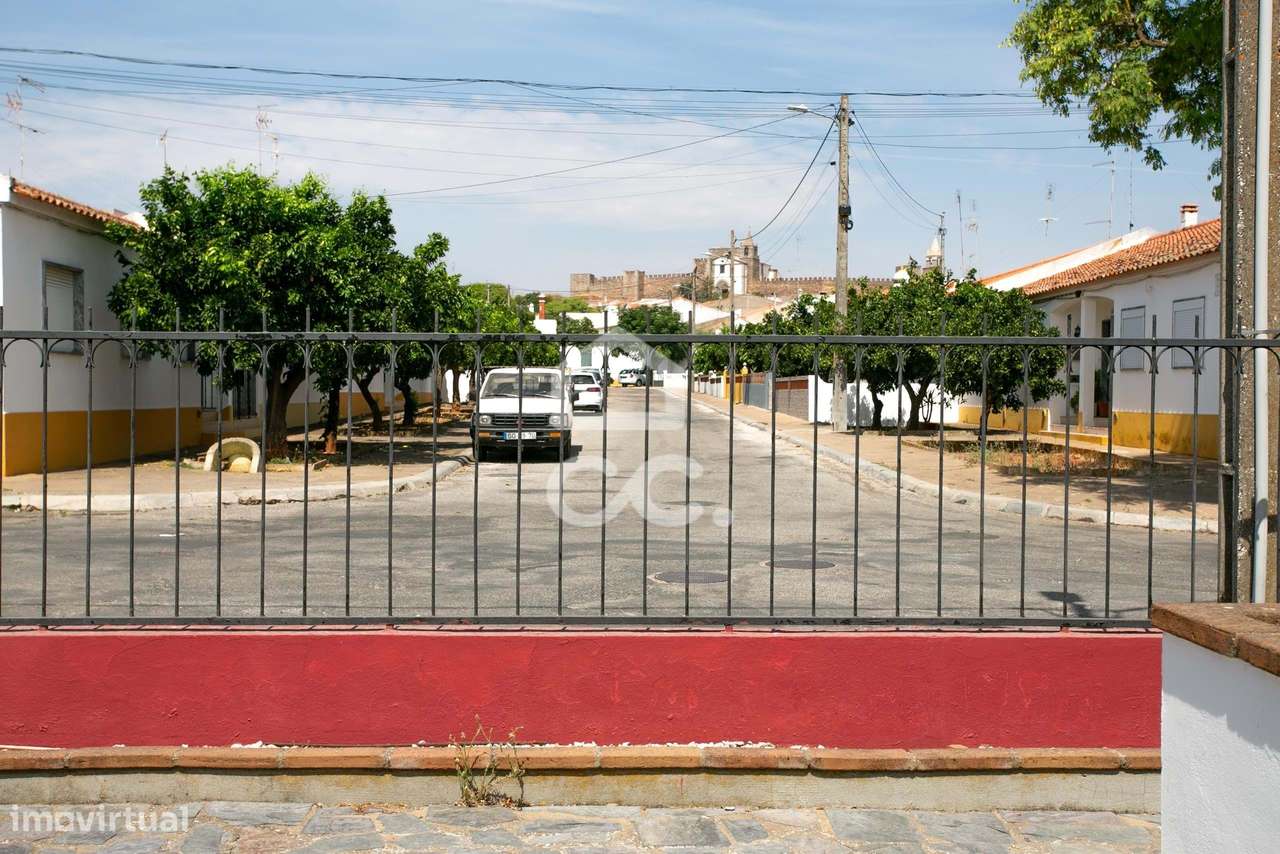 Moradia T5 com belíssimas vistas para o Castelo de Mourão!-30