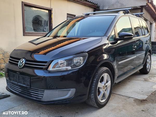 Volkswagen Touran 1.6 TDI DPF Comfortline - 1