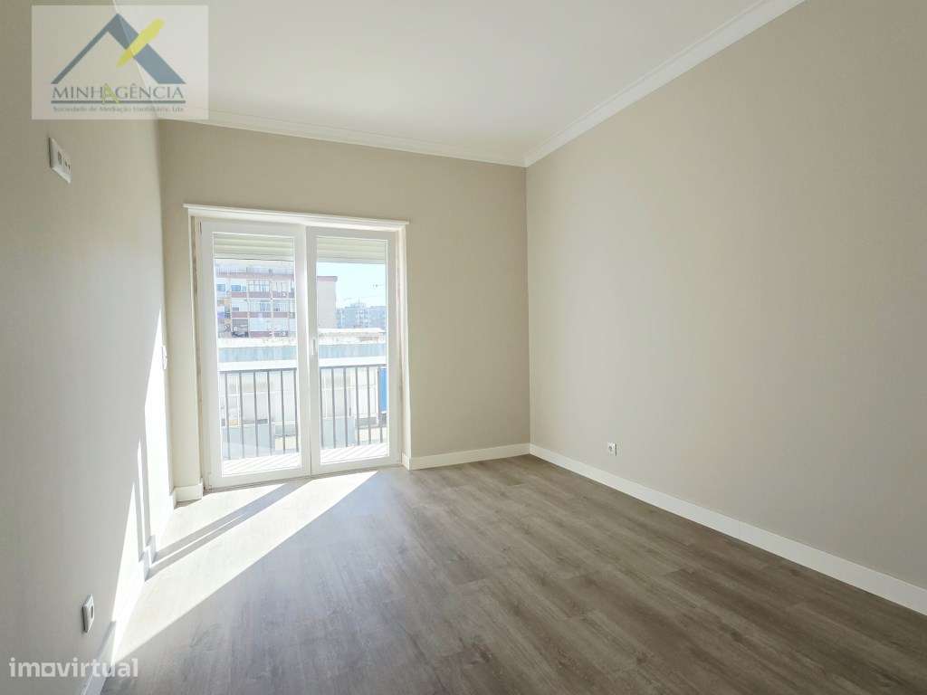 Apartamento T3 remodelado na Algodeia em Setúbal-27
