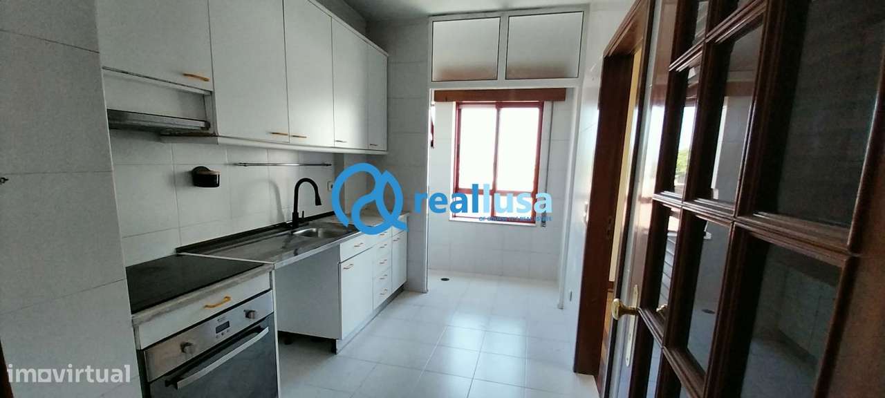 Apartamento T2 c/ garagem Custóias Matosinhos-1