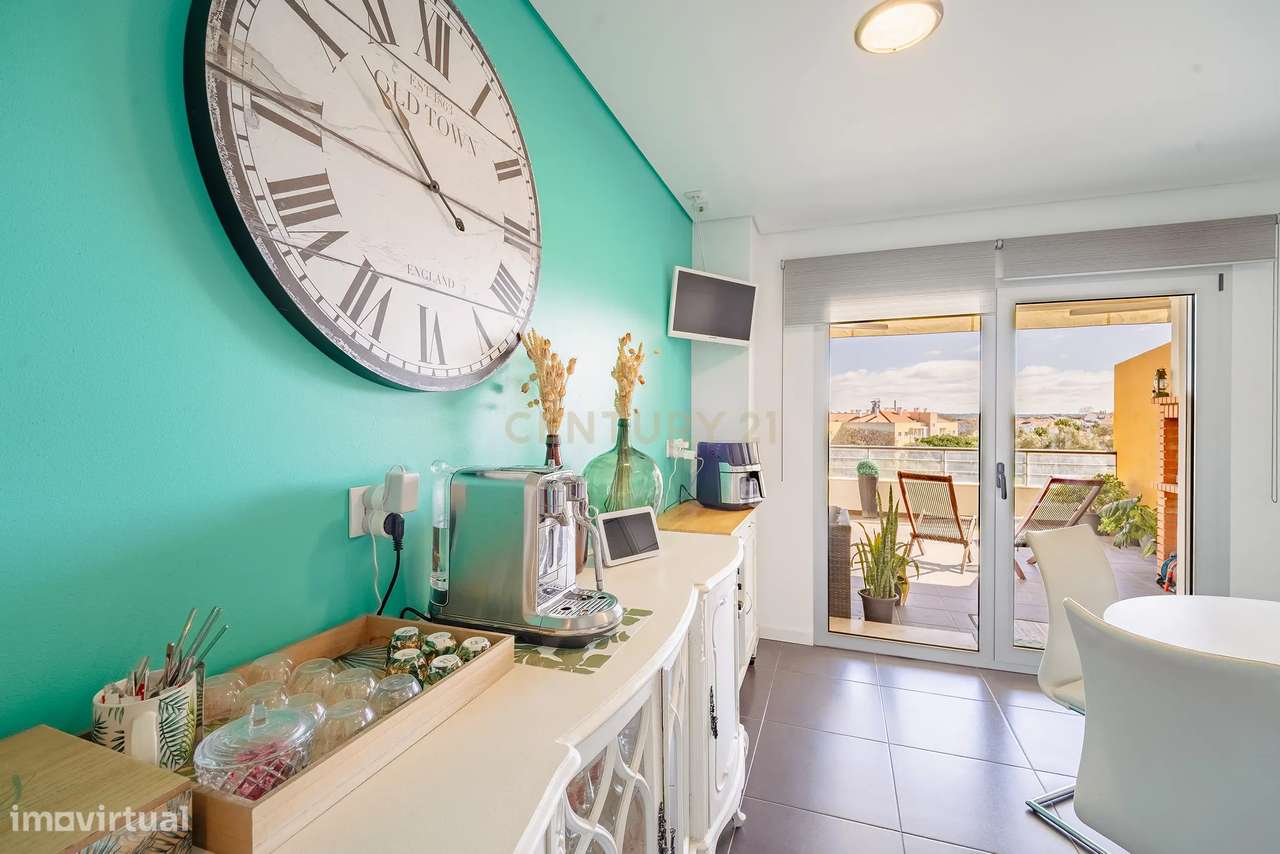 Apartamento T2 Duplex com terraço em condomínio privado-12