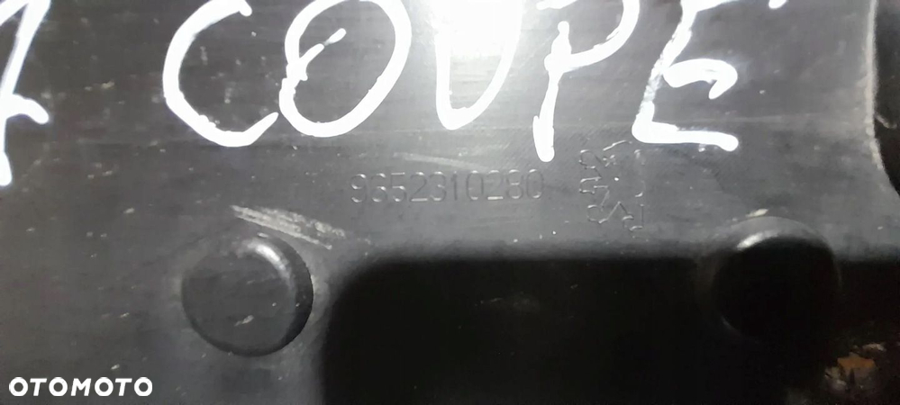 podstawa pod tablicę rejestracyjną mocowanie Peugeot 407 Coupe - 2